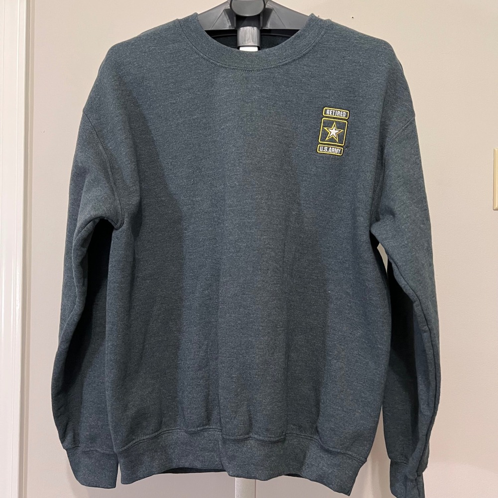 US Army Retired Sweatshirt Mens Medium Gray Crewneck Pullover EUC